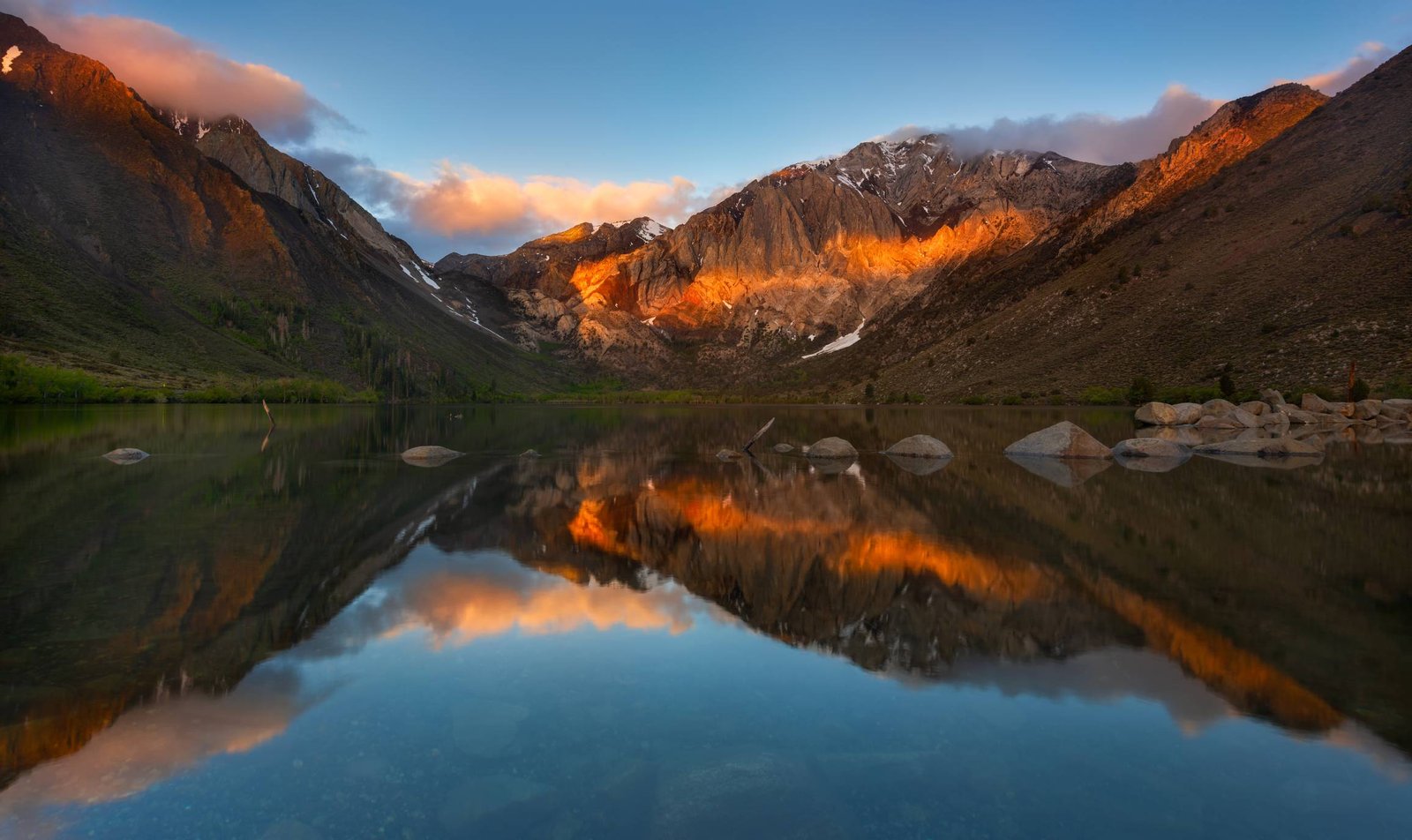 Mammoth Mountain Fall Foliage Spectacular: Autumn Colors in the Eastern Sierra