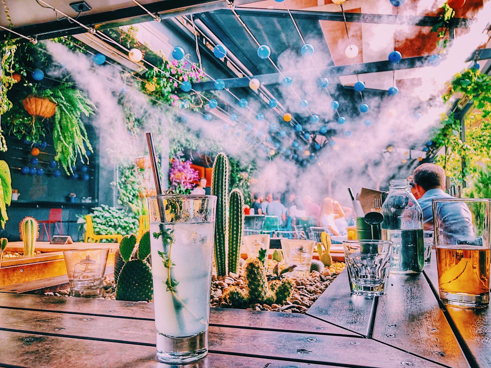 Palm Springs – Rooftop Restaurants with Mountain Views: Dining Above the Desert