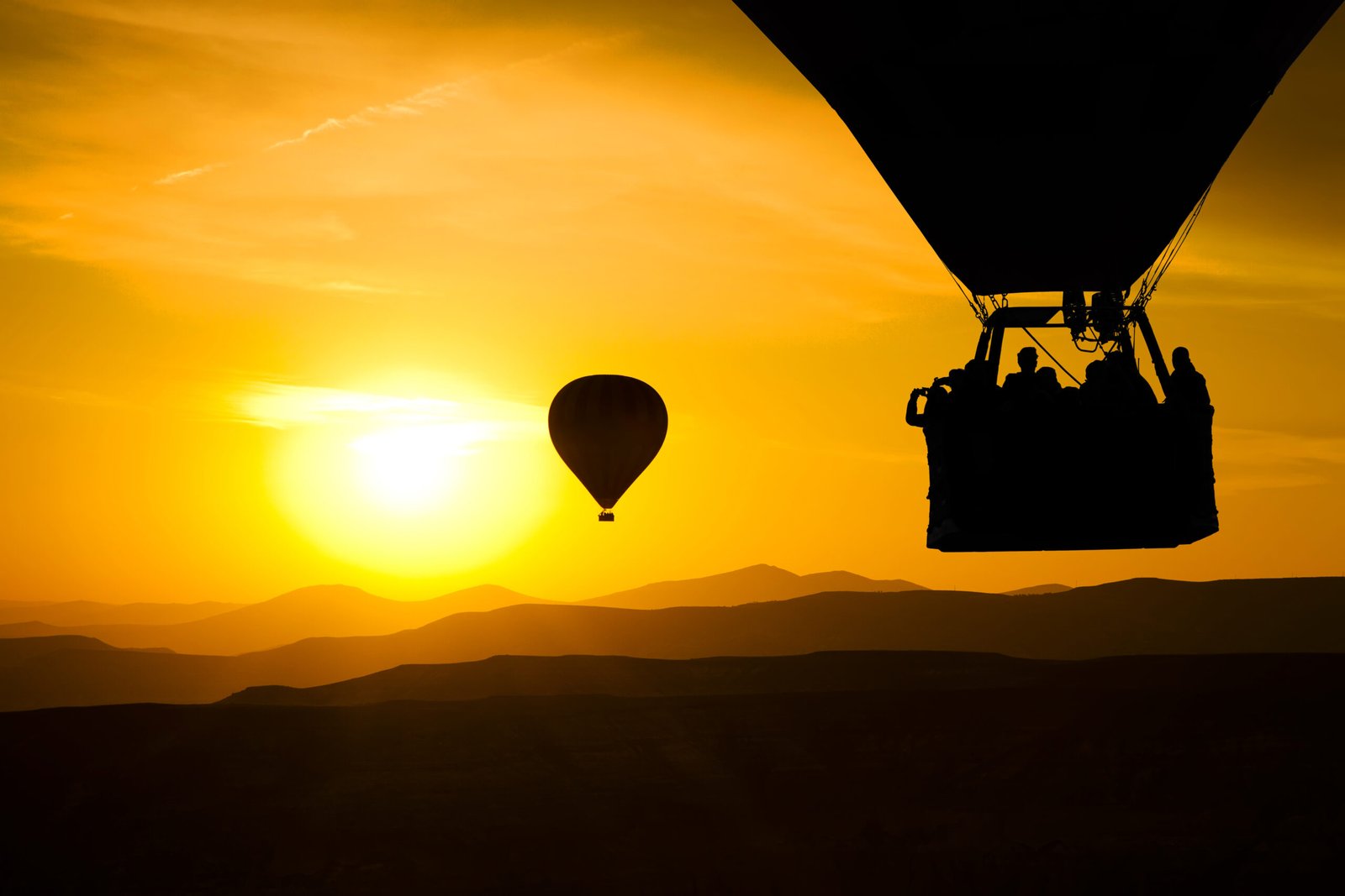 SUNRISE HOT AIR BALLOON ADVENTURES Over the Coachella Valley