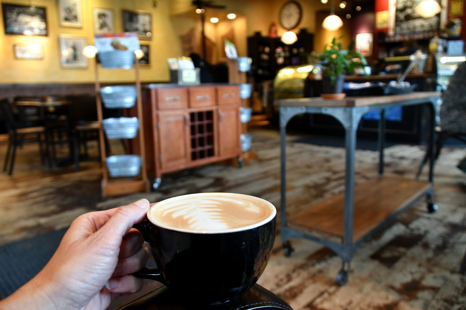 Truckee CA – Coffee Culture: Cozy Cafés and Local Roasters